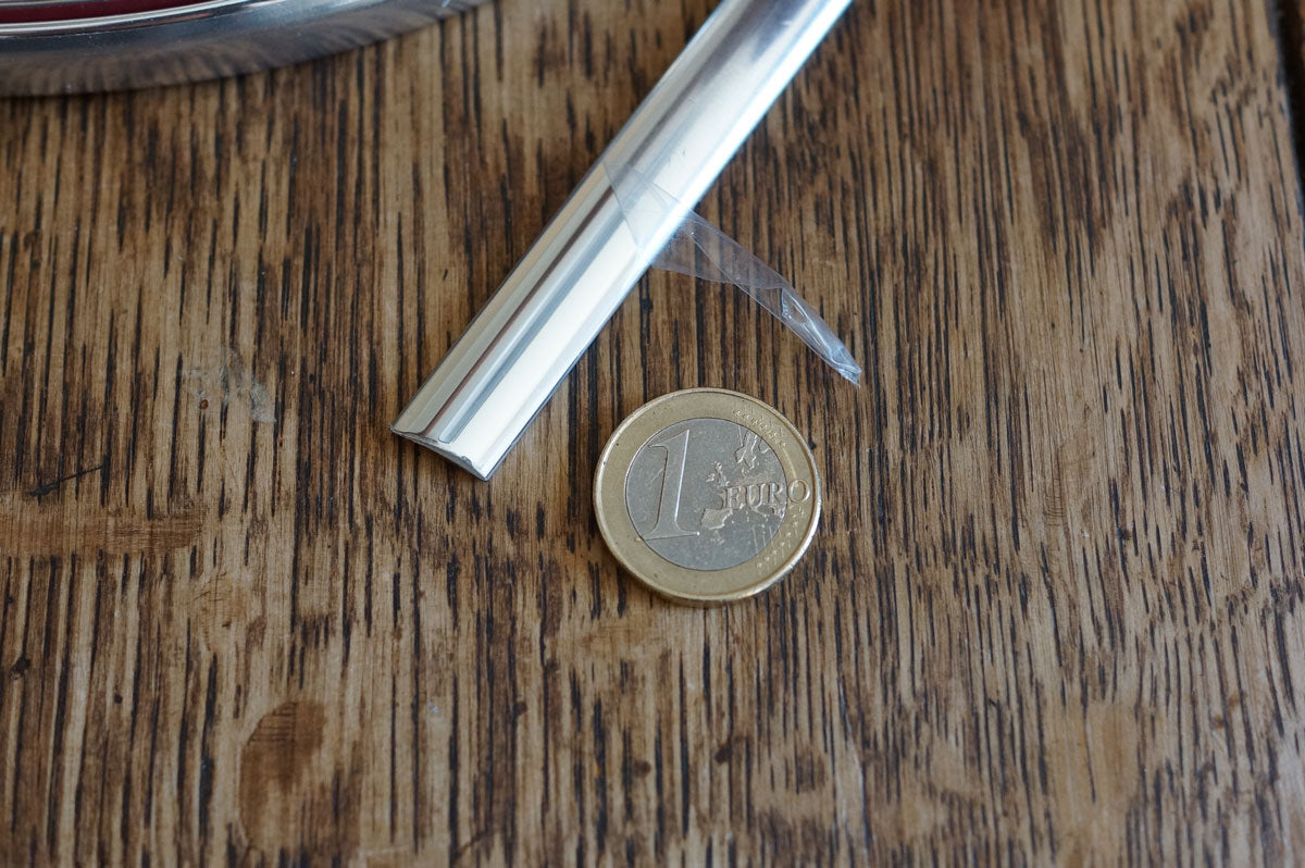 WriteTrims - Chrome 12mm against 1 Euro