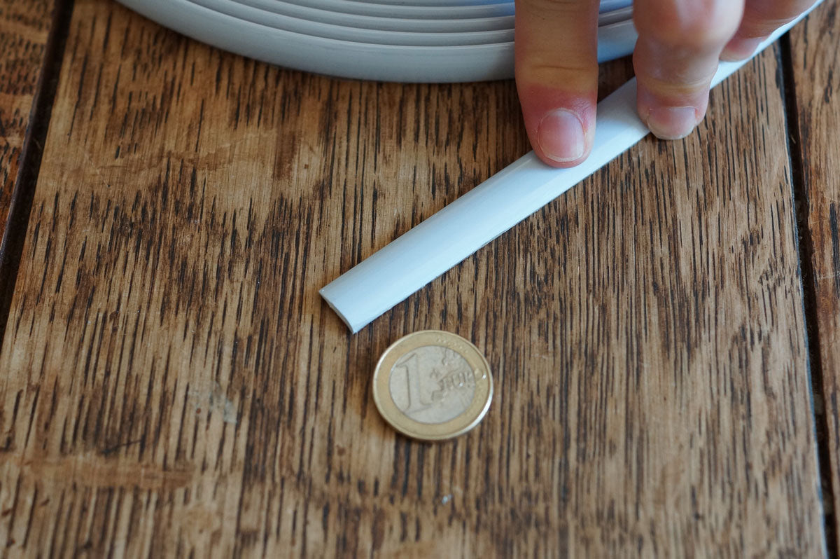 EdgeTrim - White Gloss 12mm against 1 Euro